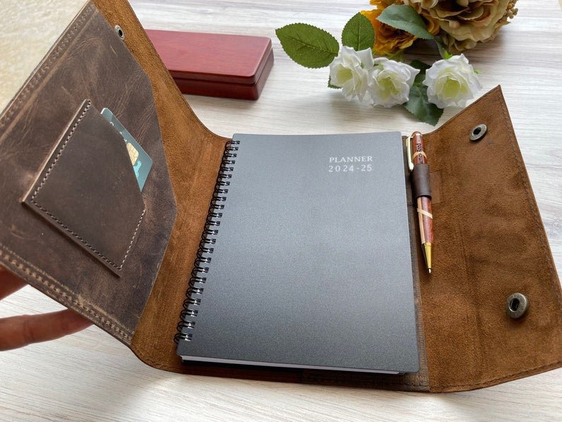 Refillable Leather Planner + 2025 Planner - #EngraveToRemember# - #product+tag# - 